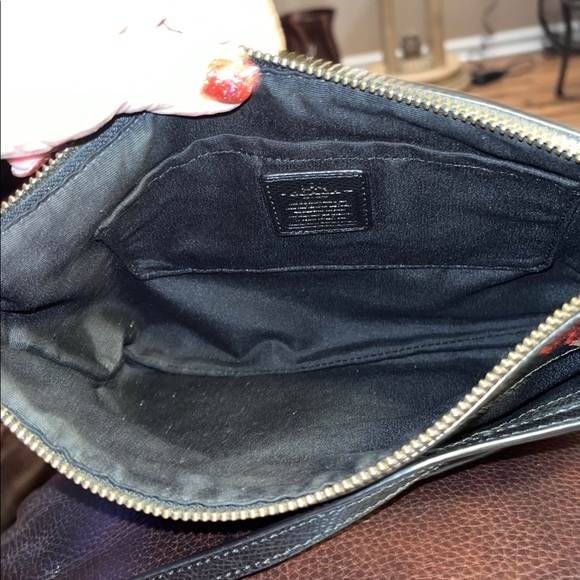 EUC Authentic Coach EW in Cherry Blossom Floral Leather Crossbody - Picture 5 of 6